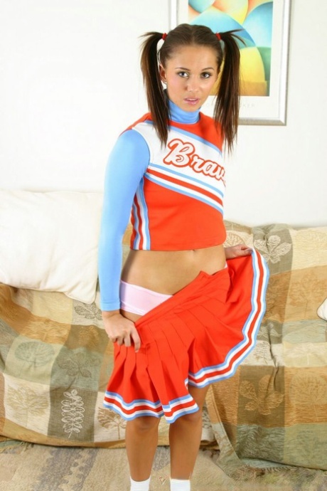 cheerleader beautiful porn photo