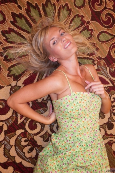 Topanga model high quality img