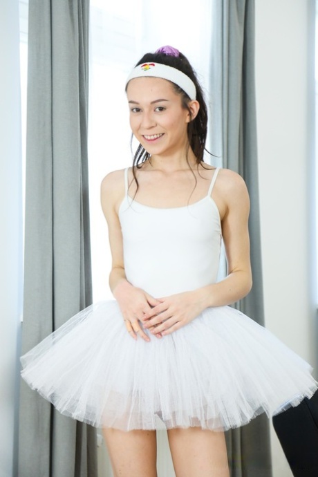 Ariel Grace free actress images