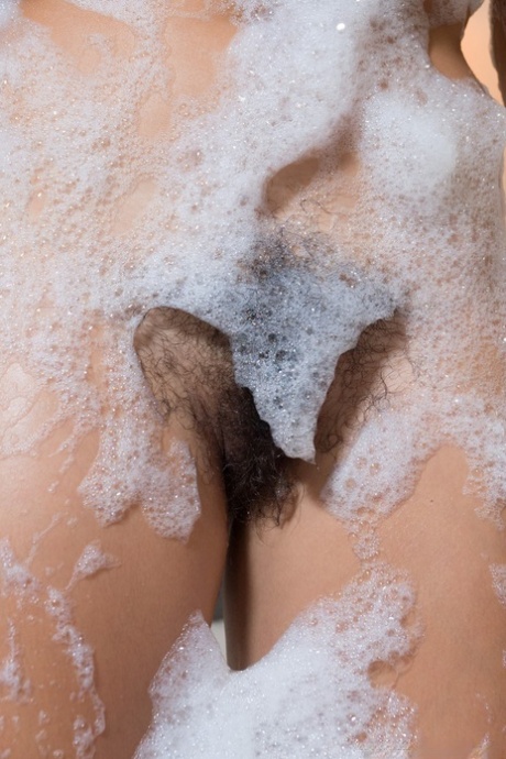 nasse haarige Muschi erotische schöne bilder
