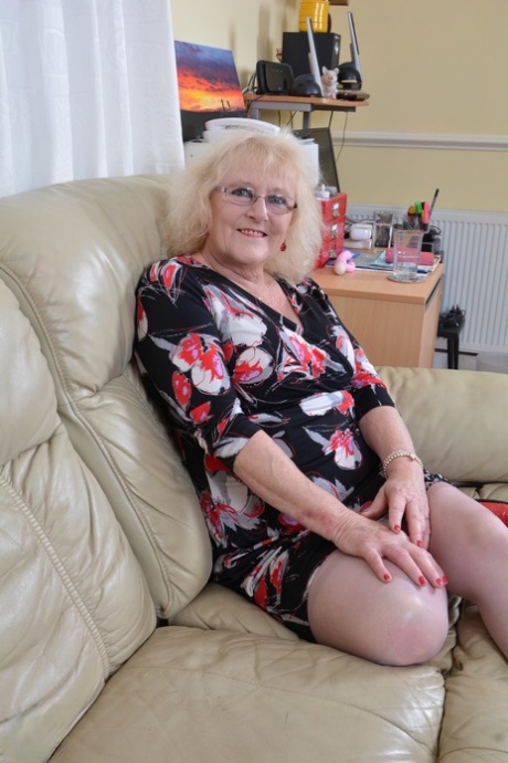 Claire Knight star exclusive gallery