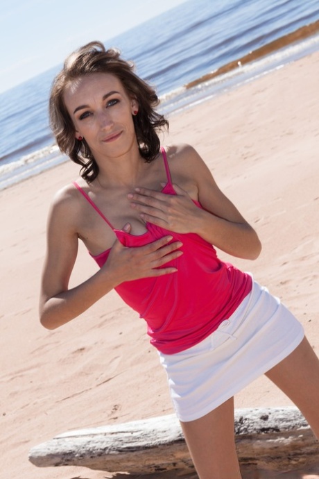 Cleo Dream hd model picture