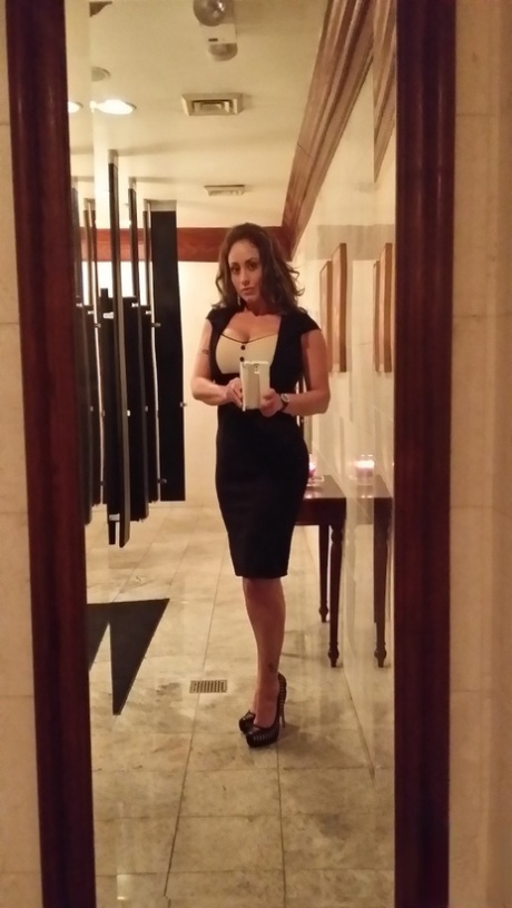 milf selfie sexy naked pics