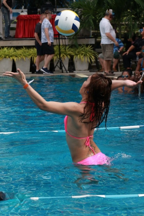 ladyboy-bikini erotisk fine img