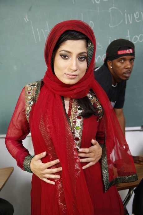 Nadia Ali nudes model gallery