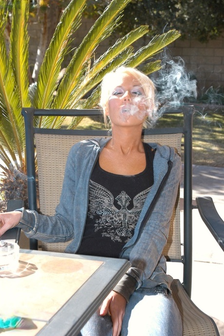 Alexia Sky model adult pictures