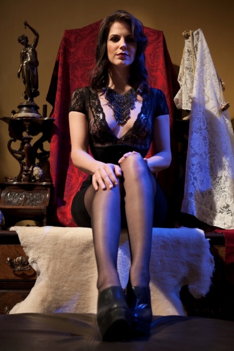 Maitresse Madeline pornstar art pictures