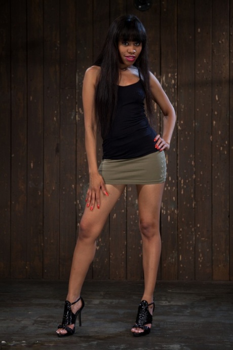 Yasmine De Leon top star photo