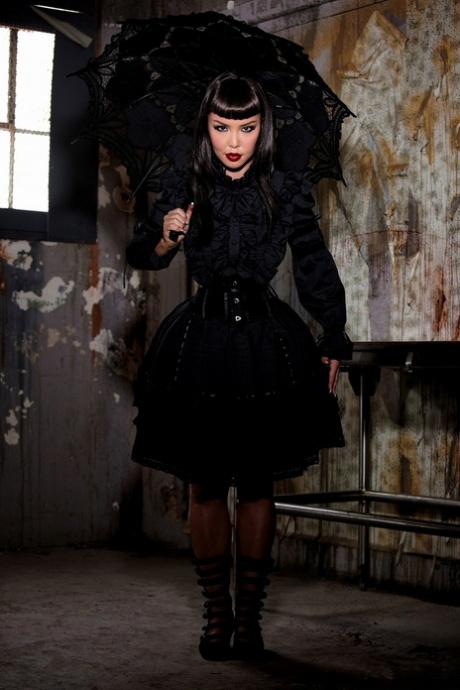 Masuimi Max model top pic