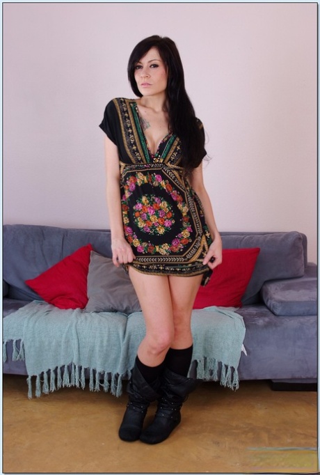 Vanessa Naughty sex actress photos