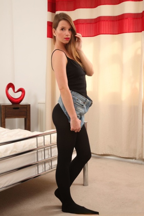 Vanessa Mio model nude gallery