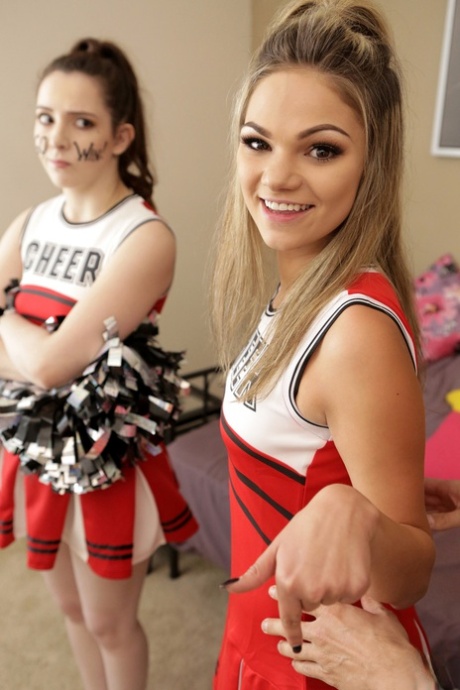 cheerleader xxx picture