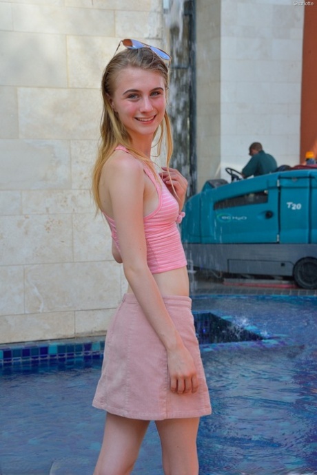 teen mini skirt hot sexy photos