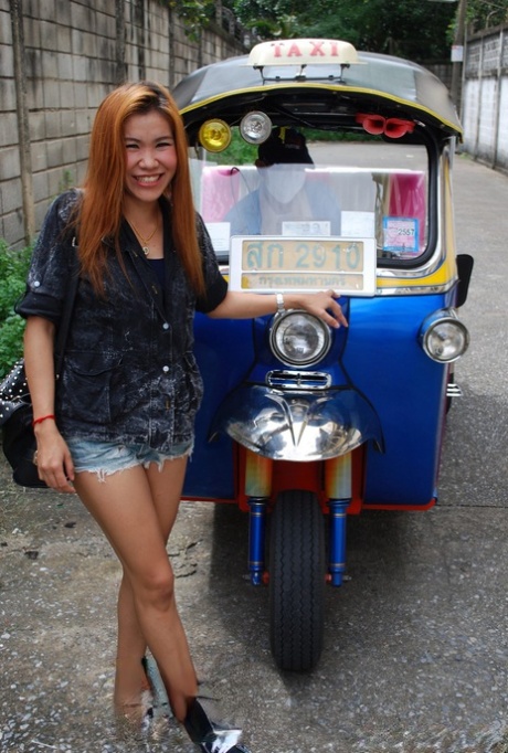 asian public beautiful xxx photo