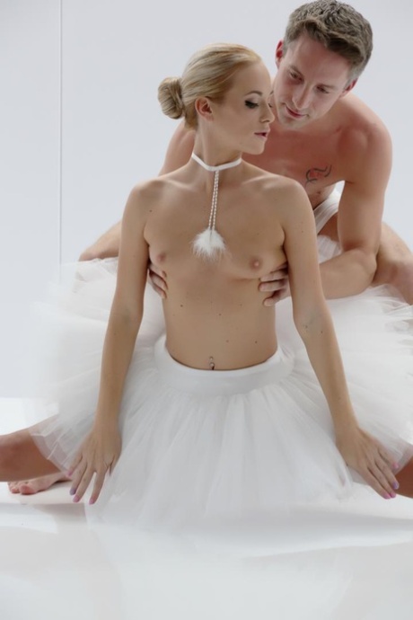 ballerina hot naked pic
