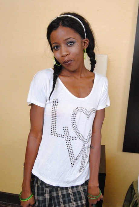 ebony teen sexy nudes photos