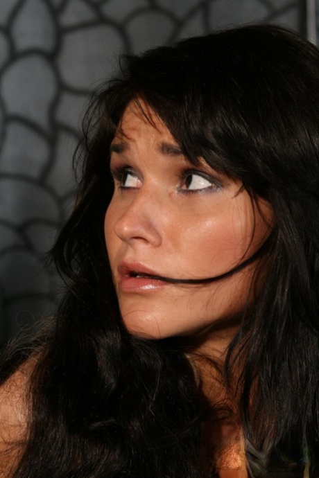 Dolly Darkley model art pic