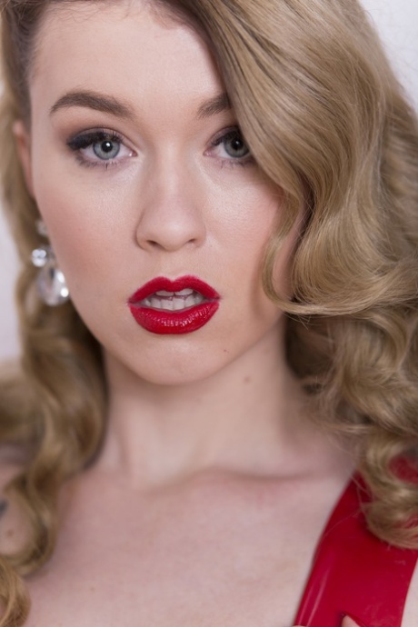 Misha Cross model erotic images