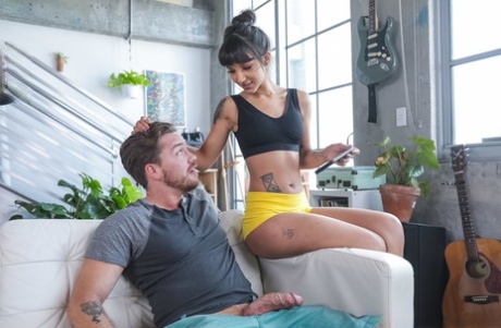 Sofie Reyez beautiful pornstar pictures