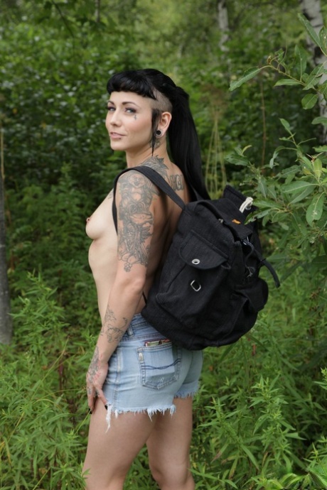 Lily Fatale sexy pornstar image