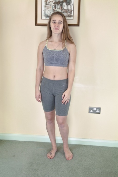 amateur yoga pants hot naked pic
