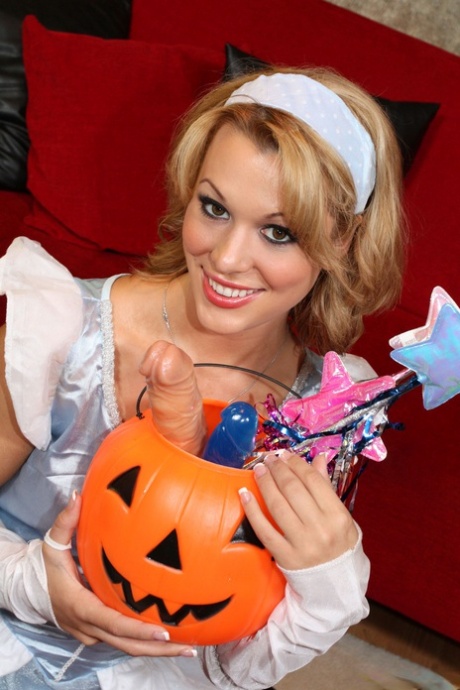 Ashley Coda pornstar pretty archive