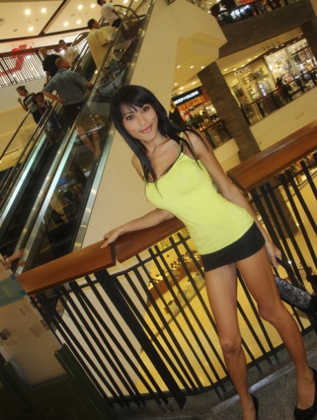Ladyboy Fon naked star img