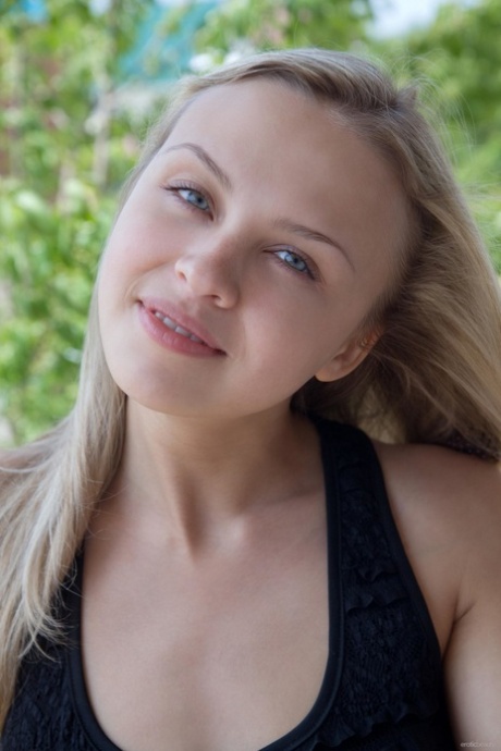 Loreen Ahe model porn images