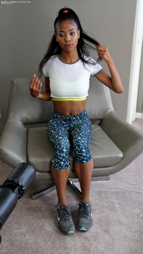 fitness teen nude pics