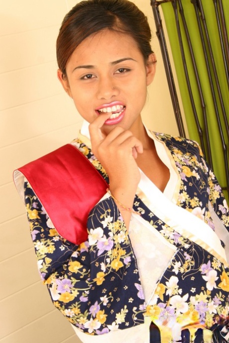 liten ladyboy beste sex bilder