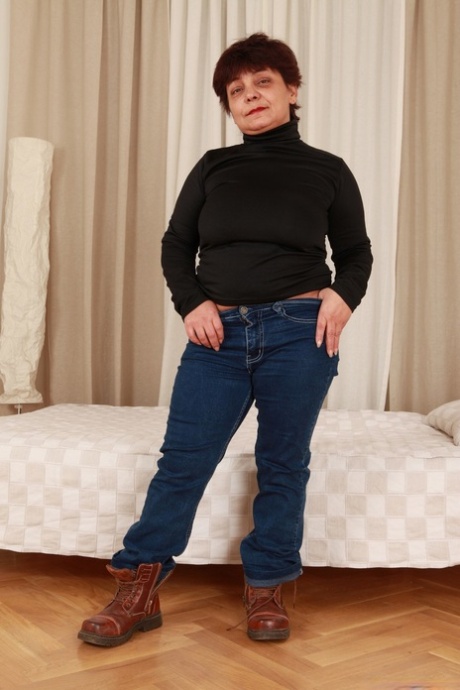 vrásčitá babička dokonalé porno galerie