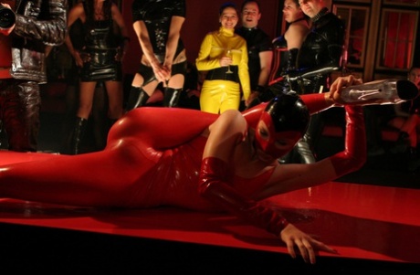 latex hd horké obrázky