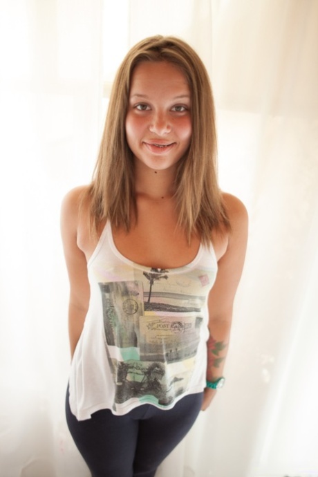teen yoga pants free xxx pics