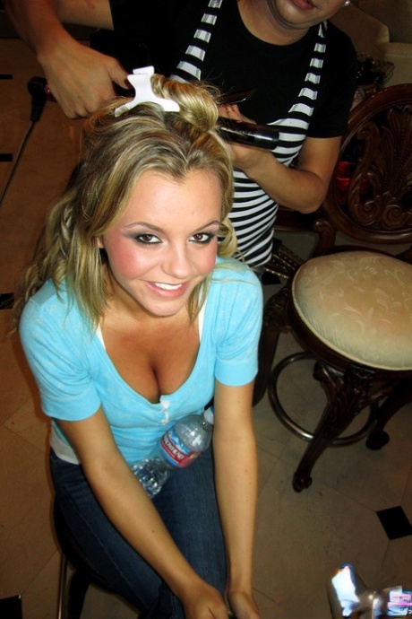 perfektní přírodní prsa xxx nahá galerie