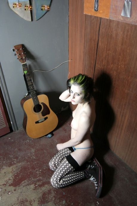 goth nude picture