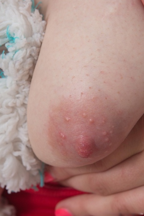 pezones hinchados de adolescentes top pornografico fotos