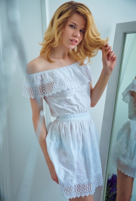 Crystal Maiden sexy pornstar photos