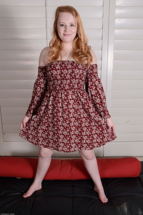 Lucy Foxx model porn photos