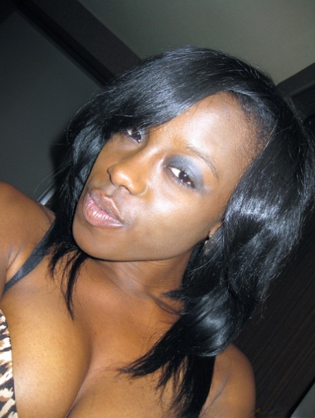 ebony naturlige bryster dejlig erotisk fotos