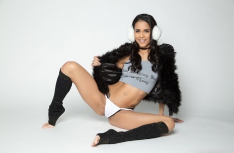 tynd latina top sex img