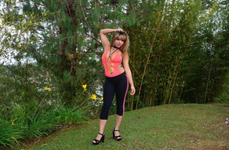chubby yoga pants art xxx archive