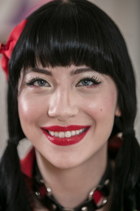 Bryan Gozzling art actress pictures