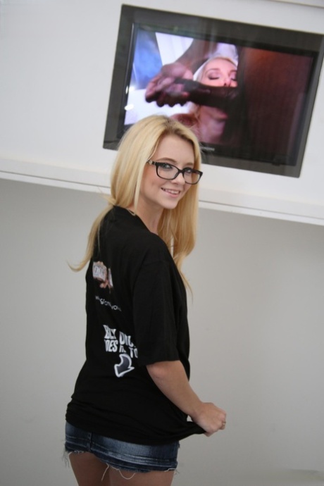 flat ass art xxx picture