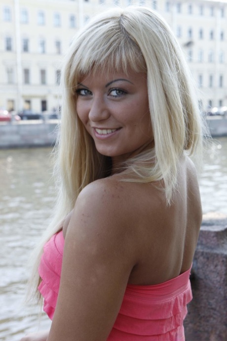 Viviana sexy pornstar galleries