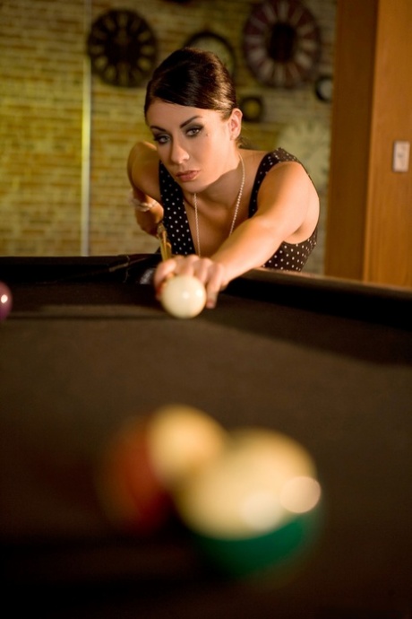 Isis Monroe xxx model pictures