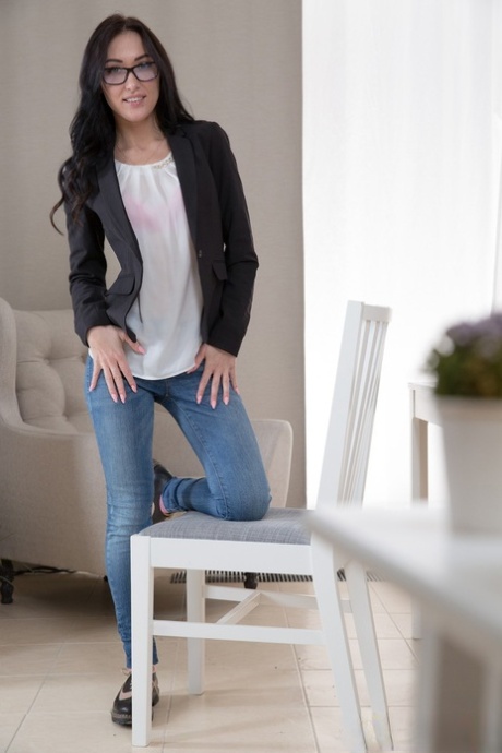 Nika Charming top star images