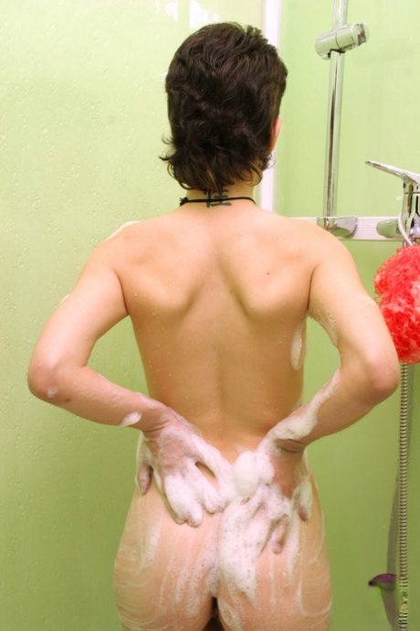 short hair brunette sex pic