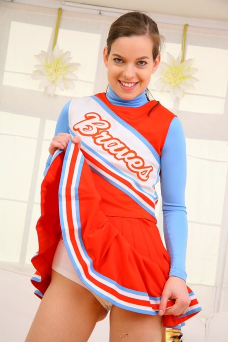 Cheerleader unter den Rock erwachsene nackt fotos