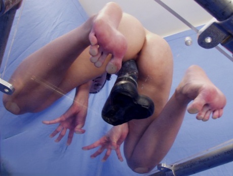 piedi bdsm molto sexy img