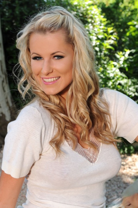 Sandra Hill nice model picture